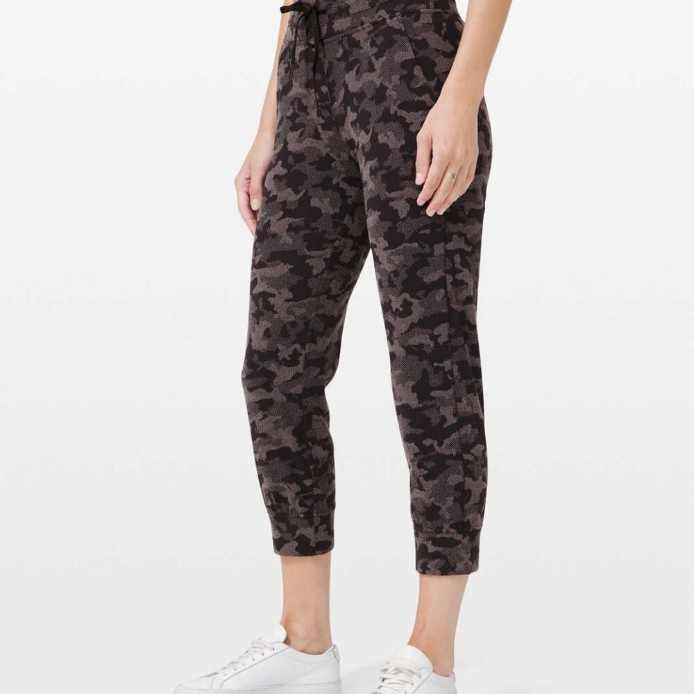 Lululemon Ready to Rulu High-Rise 7/8 Jogger Sz 8 Camo Athleisure Streetwear